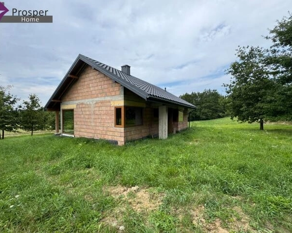 Dom wolnostojący 73m2, działka 9,5 ar w Lubenii-2