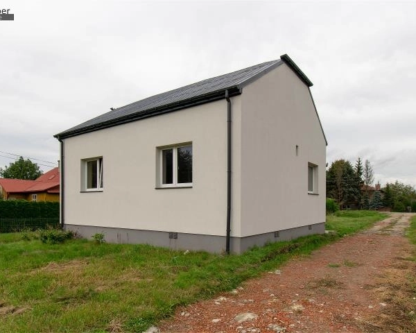 Dom z dużym potencjałem w świetnej lokalizacji-2