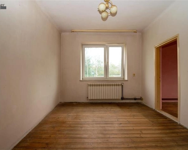 Dom z dużym potencjałem w świetnej lokalizacji-5