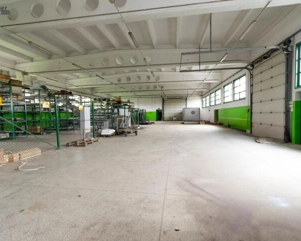 Hala z zapleczem Biurowym | 637m2 | parking