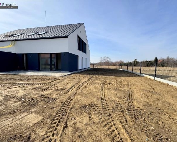 Na sprzedaż–nowoczesny bliźniak w pobliżu Rzeszowa-1