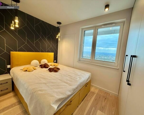 Nowoczesne, świeżo wykończone mieszkanie z widokiem, który robi wrażenie!-2