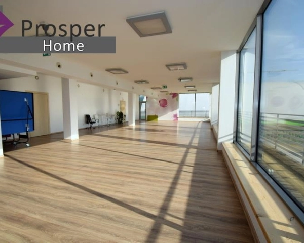 Przestronny lokal z dużymi przeszkleniami! 204m2-0