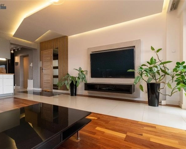 Stylowe mieszkanie z garderobą-klimatyzacją-M3-1