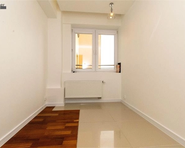 Stylowe mieszkanie z garderobą-klimatyzacją-M3-9