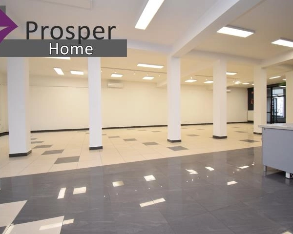 Wynajmę lokal na parterze 185m2 JAROSŁAW/PARKING-5